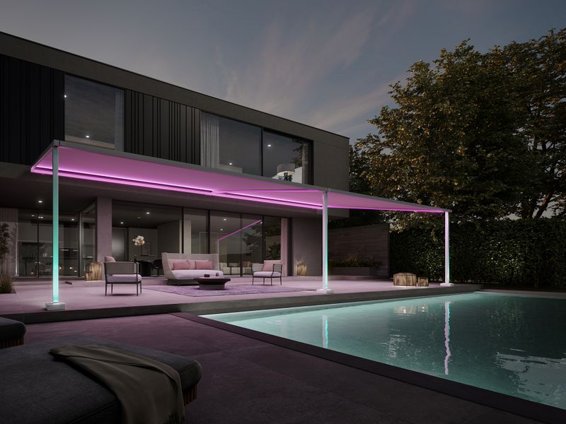 markilux pergola style med varmhvid belysning på en moderne kubusbygning