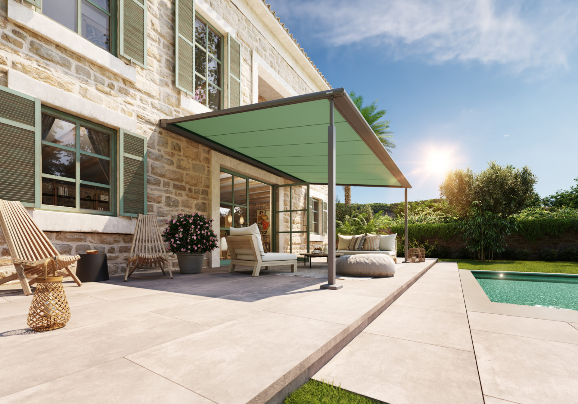 Markilux Pergola Cubic med grøn dug ved et stenhus med pool