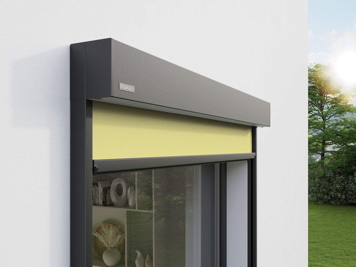 Detalje af den lodrette kassettemarkise Markilux 625 med grå ramme og gul dug